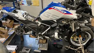 Motorradwerkstatt - BMW Montage